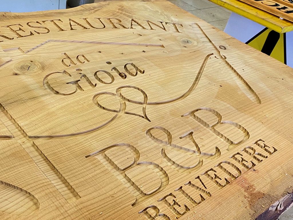 Insegne in Legno