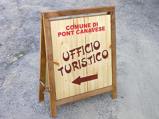 Insegne in Legno