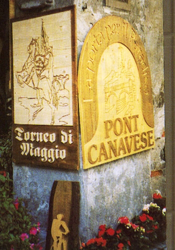 incisione e altorilievo su pannelli di legno lamellare incisi