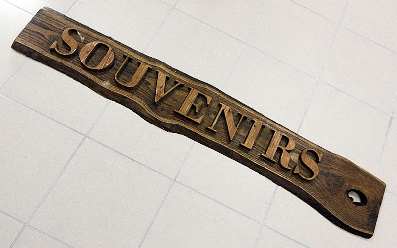 Insegne in Legno