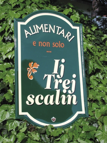 Insegne in Stile Antico