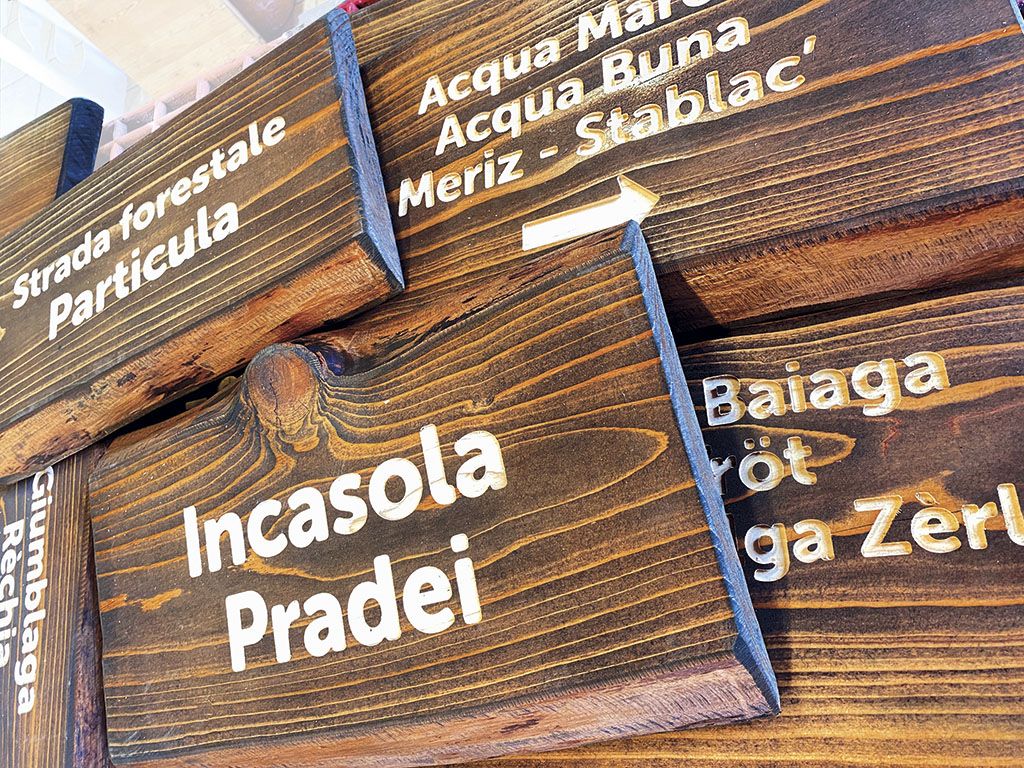 Insegne in Legno