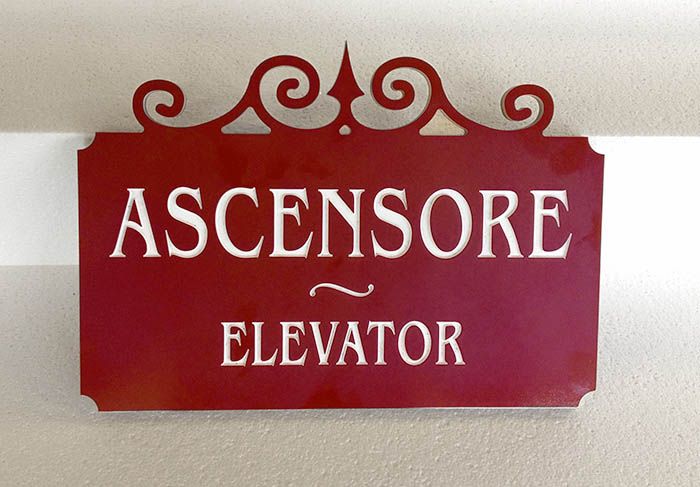 Insegne in Stile Antico