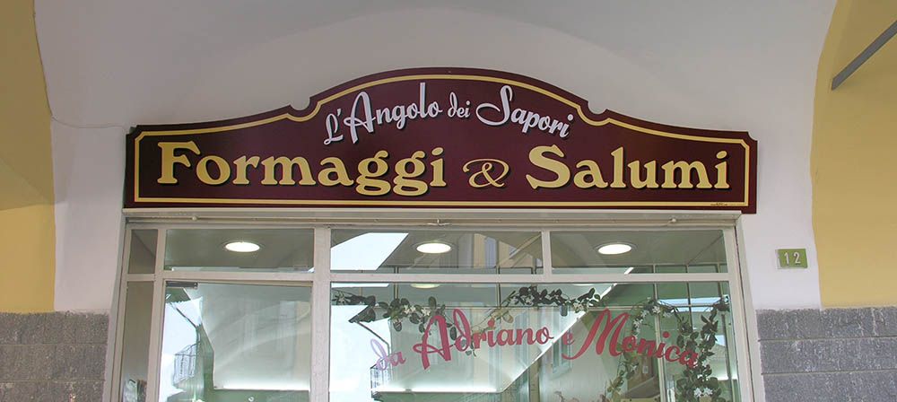 Insegne in Stile Antico