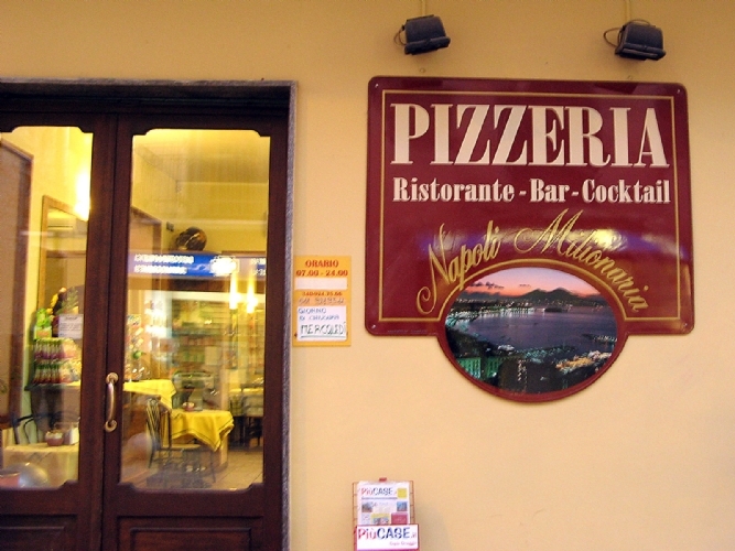 Insegne in Stile Antico